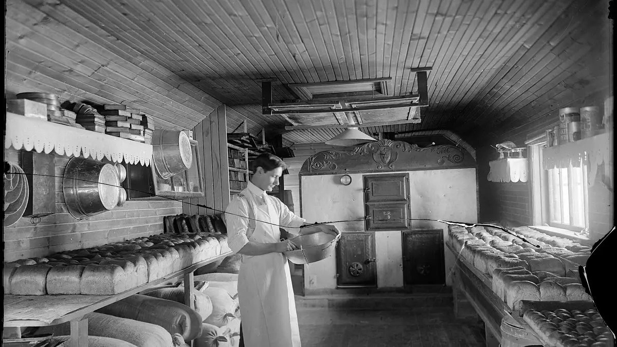 Deen's Bakery – bakery in Owton Manor, Hartlepool